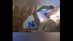 Oynat Luvs 2 Cumm 69: Sıcak İç Çamaşırda Büyük Göğüsler ve Büyük Bir Dick ile Seks Bebek Sikişmek